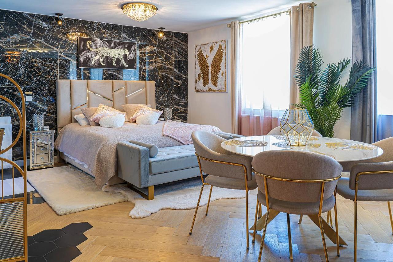 Appartamento Magnifique Loft / En Face De La Cathédrale !