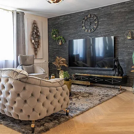 Magnifique loft / spa en face de la cathédrale ! Narbona Esterno foto
