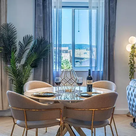 Magnifique loft / spa en face de la cathédrale ! Narbona Esterno foto