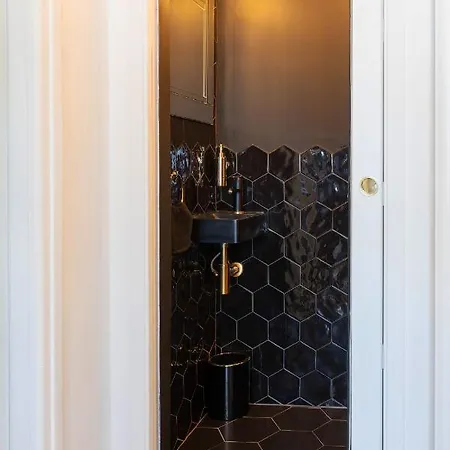 Magnifique loft / spa en face de la cathédrale ! Narbona Esterno foto