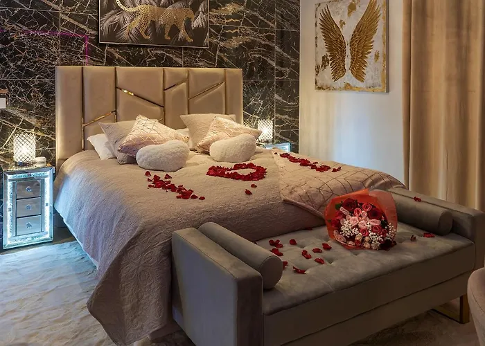 Magnifique Loft / Spa En Face De La Cathedrale !