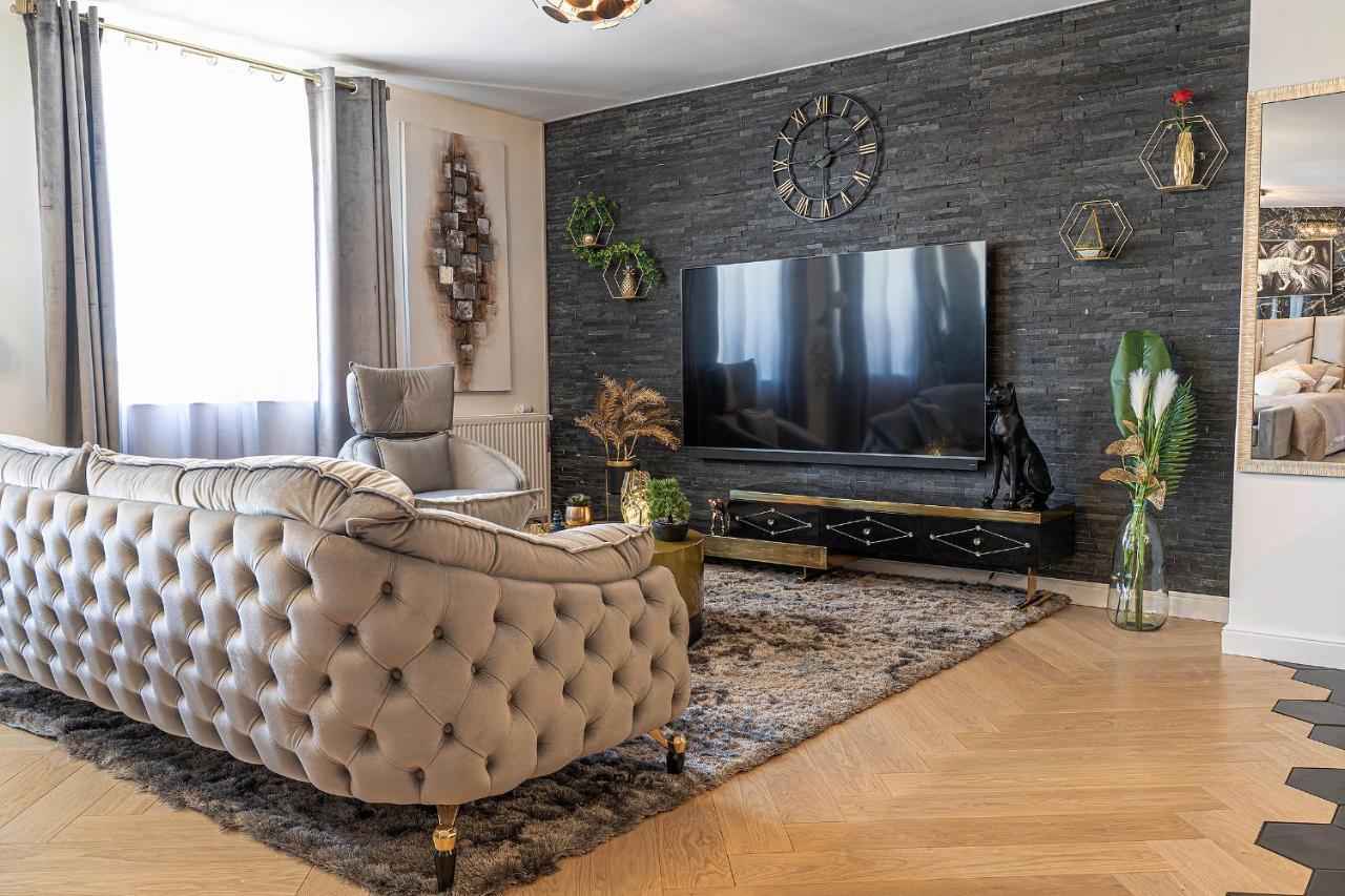 Magnifique Loft / En Face De La Cathedrale ! Apartment